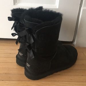 UGG women's black bailey bow size 10
